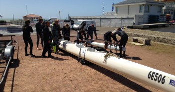 Initiation à la pirogue pour les futurs moniteurs de surf